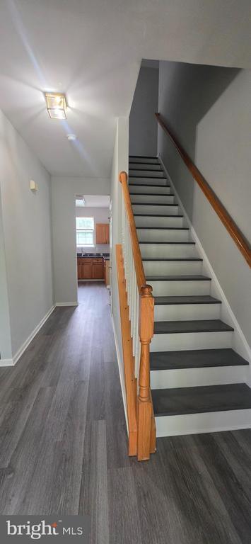 Building Photo - 35 Oakmont Terrace