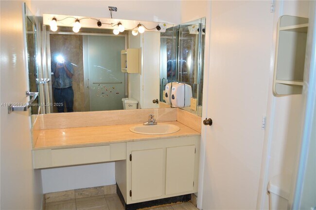 Building Photo - 1201 S Ocean Dr