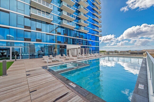 Building Photo - Azure Ala Moana #3106 - Urban living in Ho...