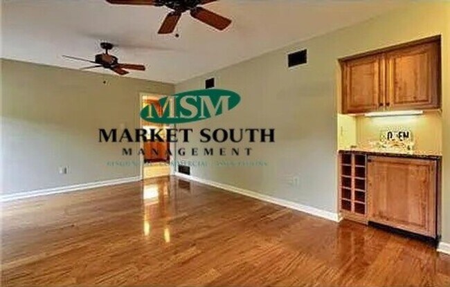 Building Photo - *APPLICATION PENDING!* Midtown