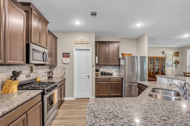 Building Photo - 446 Rd 66111