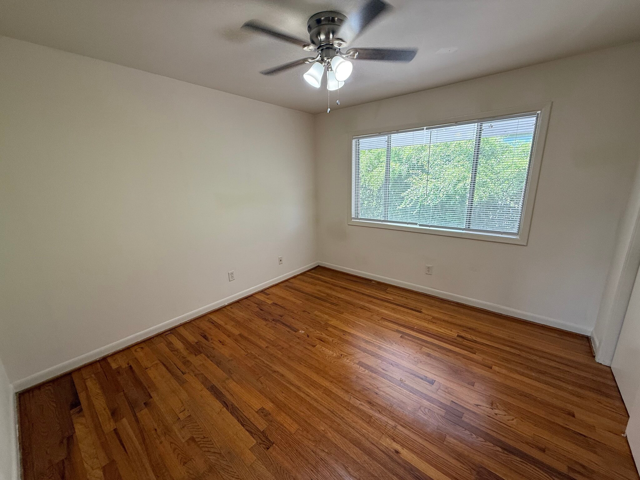 Building Photo - 425 S Church St