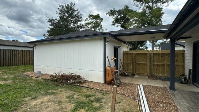 Building Photo - 136 Cherry Tree Ln