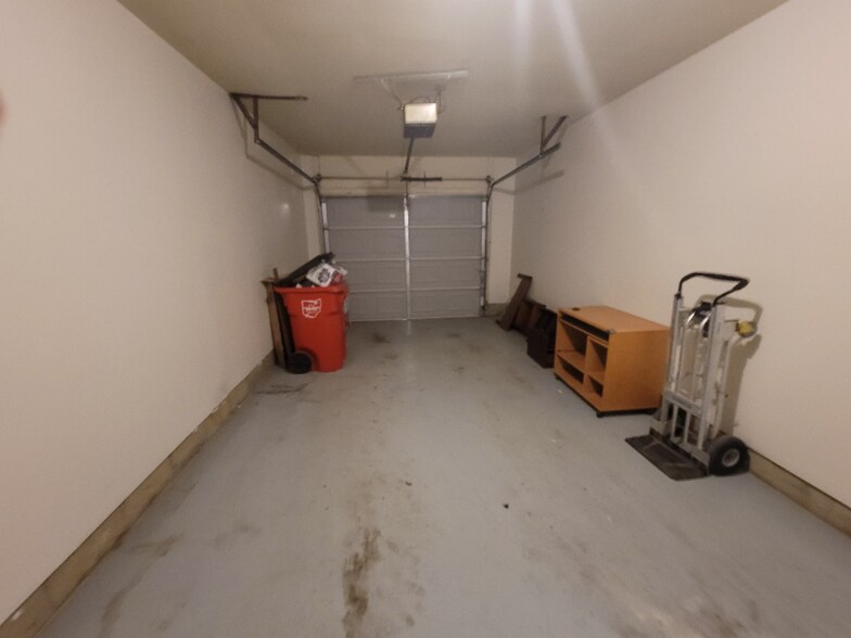 Building Photo - 301 Schrock Rd