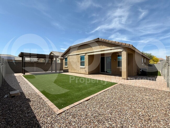 Building Photo - 18079 W Carlota Ln
