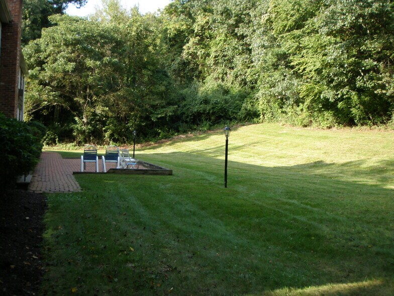 Building Photo - 14 Arrowhead Way