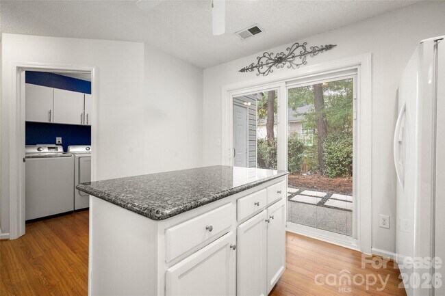 Building Photo - 1841 Birch Heights Ct