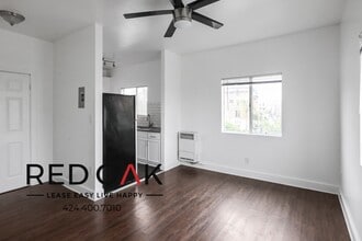 Building Photo - 290 Loma Dr