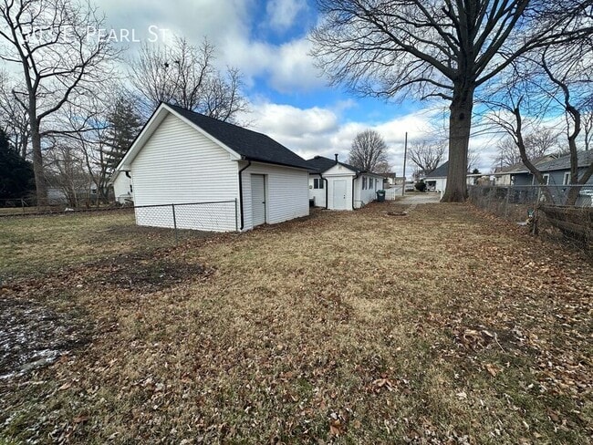 Building Photo - 503 E Pearl St