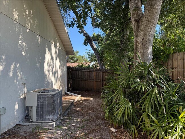 Building Photo - 4503 Hale St
