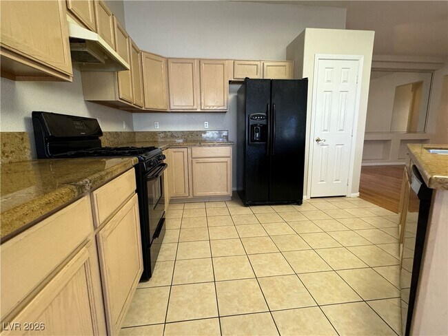 Building Photo - 8625 Desert Bird Dr