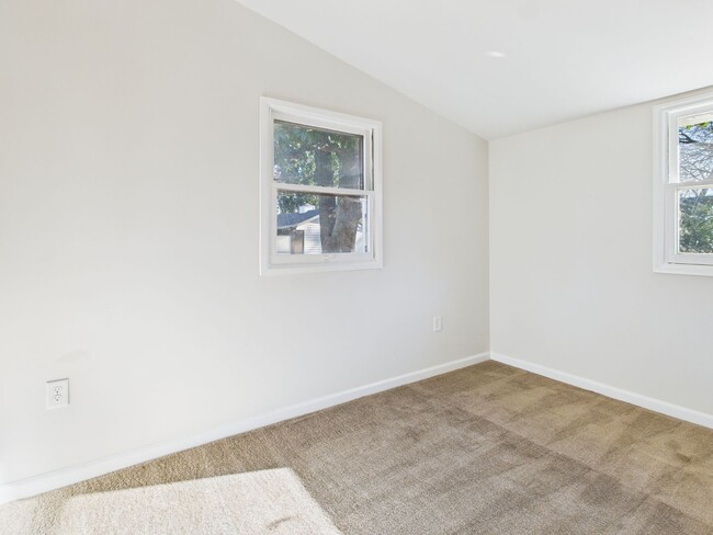 Building Photo - 6113 Ullswater Ave