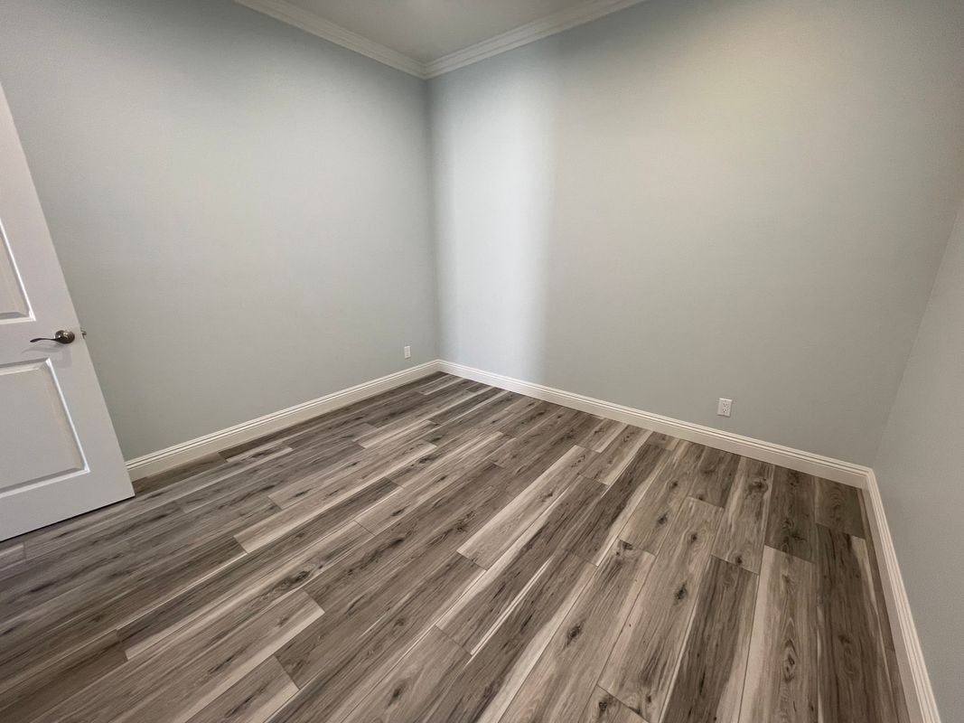 Building Photo - 7431 Warren Cir