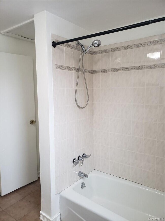 Building Photo - 51 Hillandale Ave