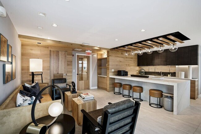 Building Photo - 1901 6th St NW