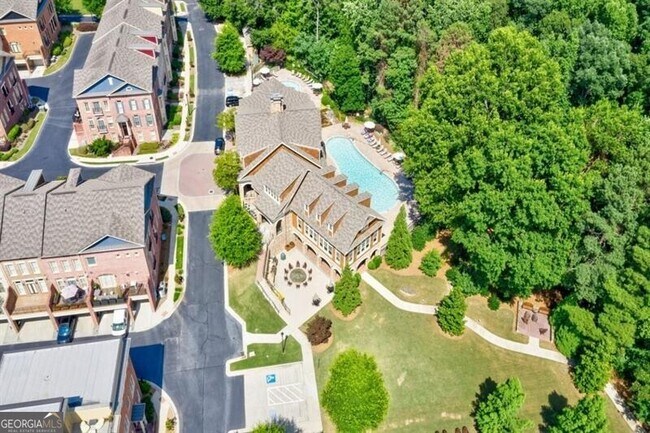 Building Photo - 807 Creekgarden Court
