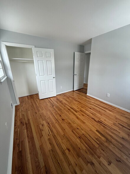 2nd Bedroom - 916 Walnut St