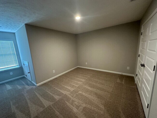 Building Photo - MOVE IN SPECIAL....BRAND NEW Townhome in S...