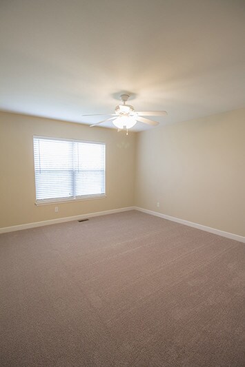 Building Photo - 541 Southampton Dr