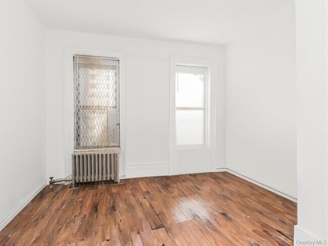 Building Photo - 30 Macombs Pl