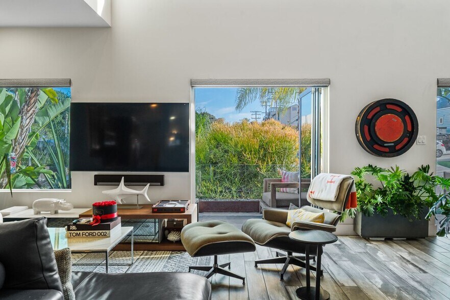 Building Photo - 1928 Howard Ave