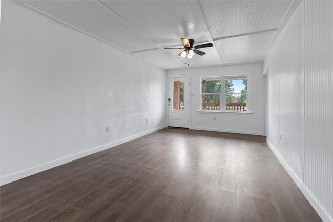 Building Photo - 1216 Jones St