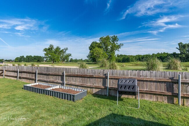 Building Photo - LEGACY HOME AVAILABLE! BELLE ROSE!