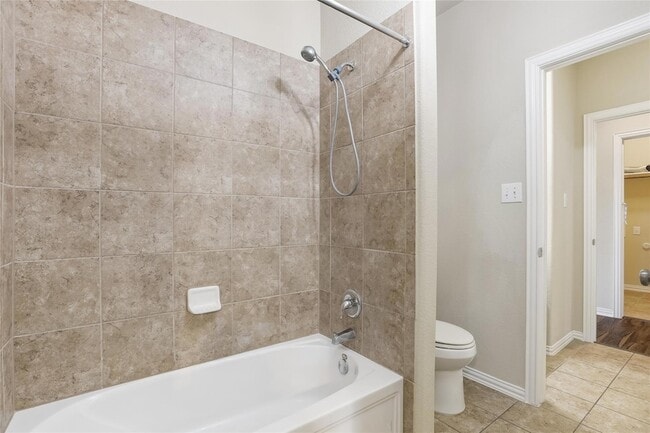 Building Photo - 2208 Tranquility Ln