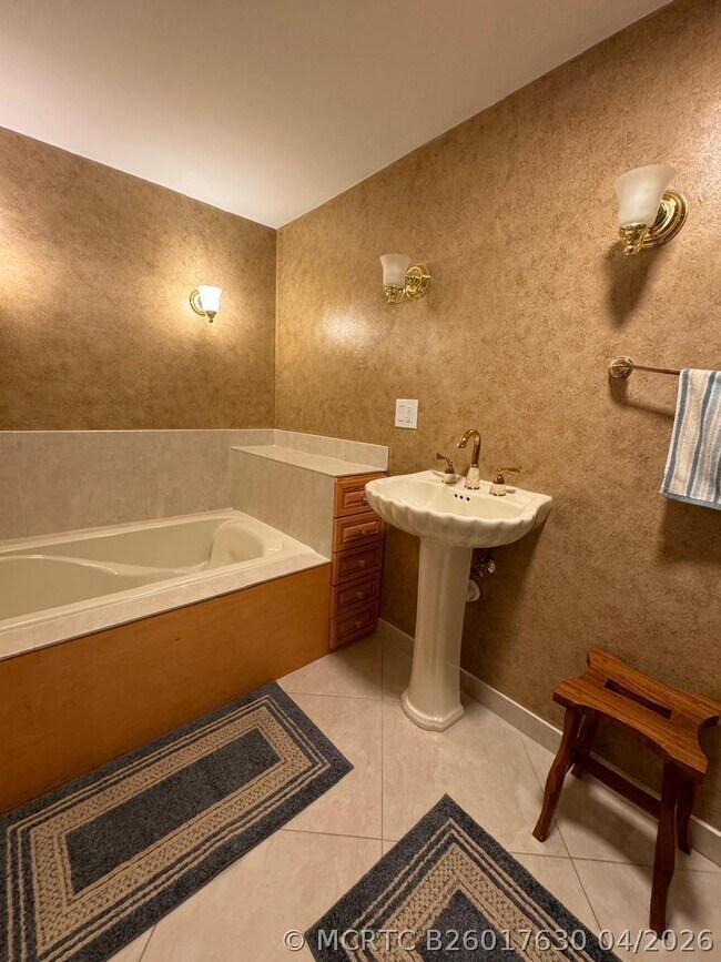 Building Photo - 21708 Tall Palm Cir