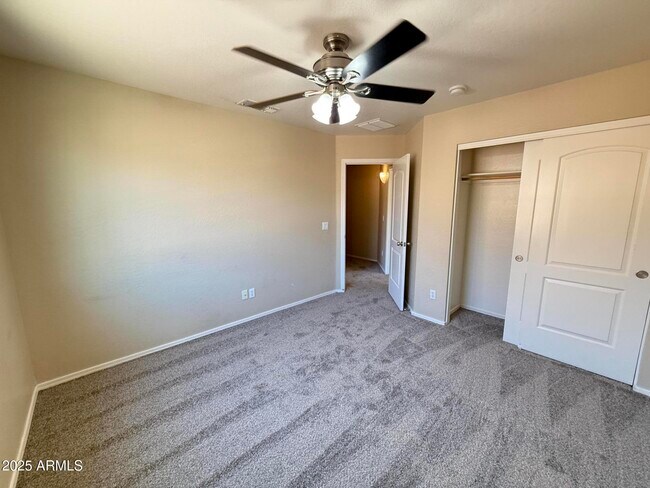 Building Photo - 2062 E Heartwood Ln