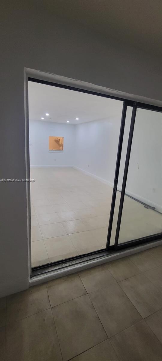 Building Photo - 7320 NW 85th Ct