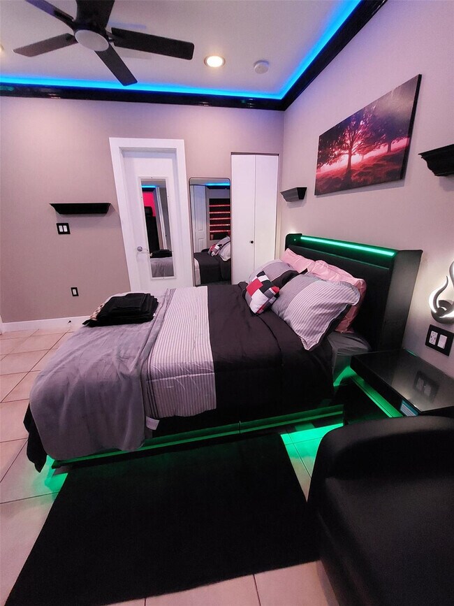 Building Photo - 5770 NW 191st Terrace