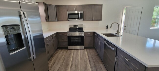 Building Photo - New Construction Walking Distance to CMU
