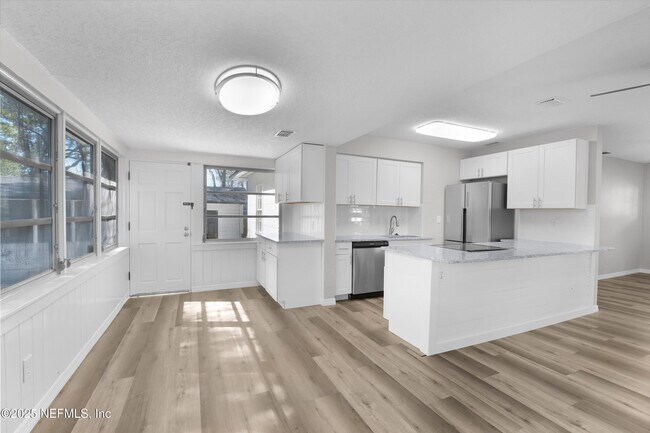 Building Photo - 4340 Hercules Ave