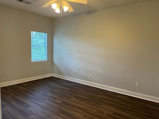 Building Photo - 250 Mayfield Dr