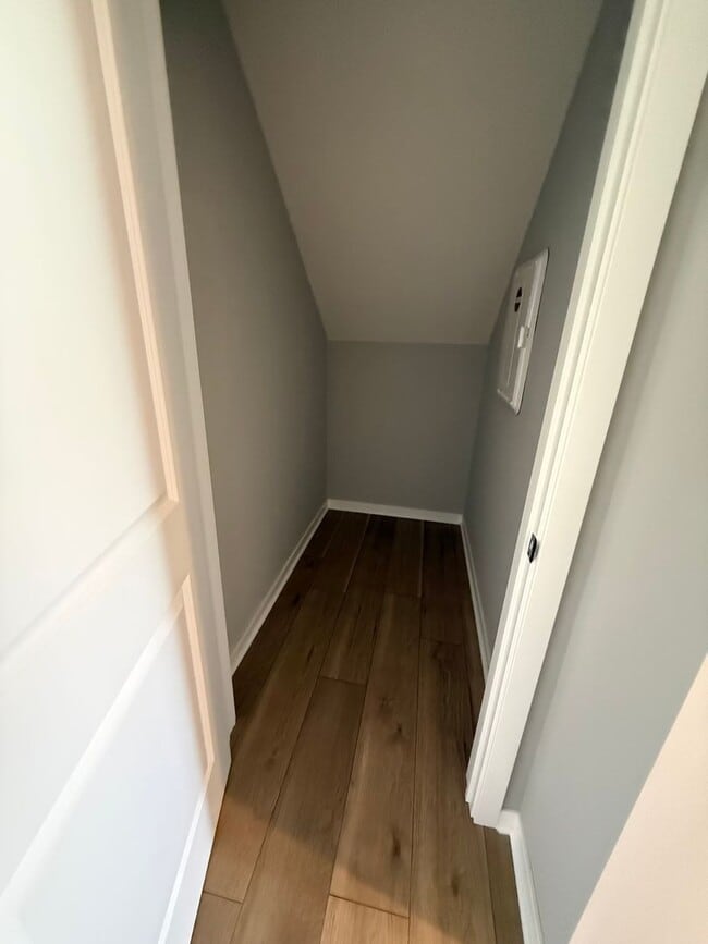 Building Photo - Move In Special! Stunning Westerville Condo with Loft | 2,086 Sq Ft | Garage | Move-In Ready