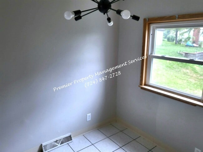 Building Photo - 1205 Crescent Ave