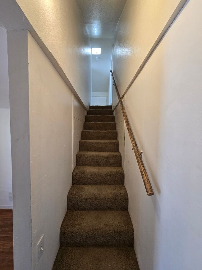 Building Photo - 607 Avenue G