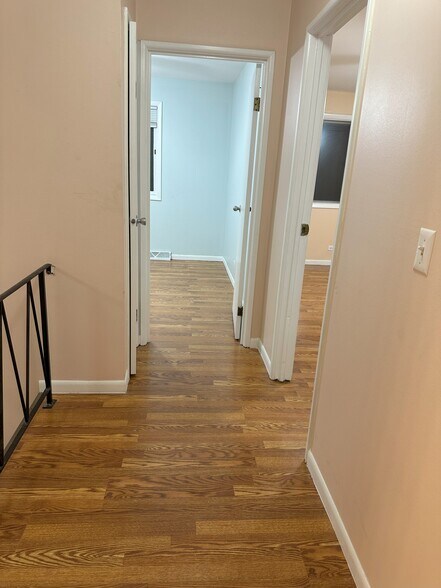 Building Photo - 226 Walker Dr