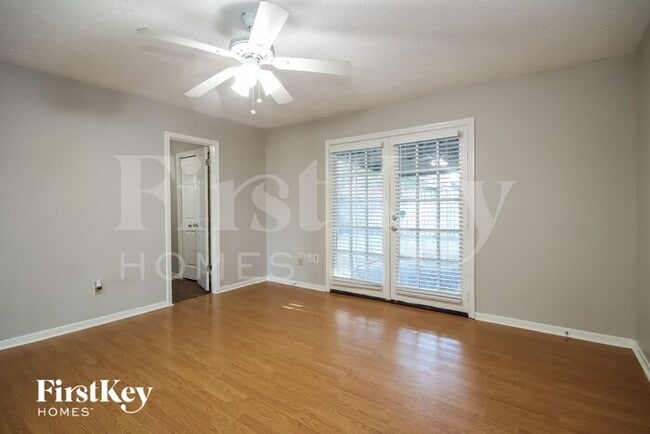Building Photo - 1830 Oakwell Ln