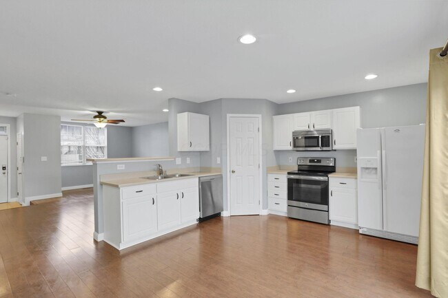 Building Photo - 243 Oxford Oak Dr