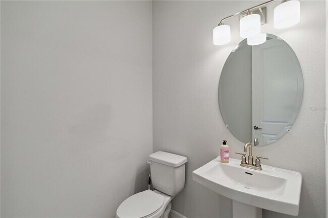 Building Photo - 5660 Blue Reef Pl