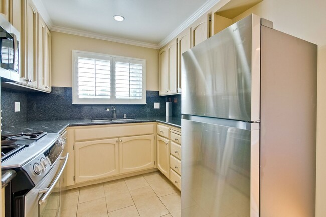 Building Photo - Stylish San Jose Home and Private Yard