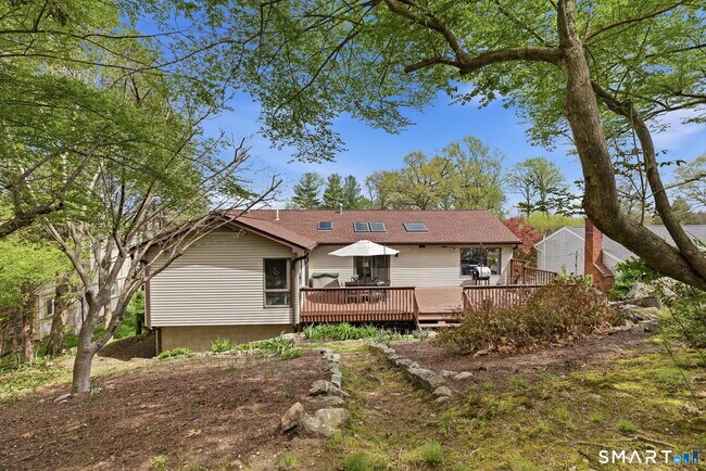 Building Photo - 53 Dagmar Rd