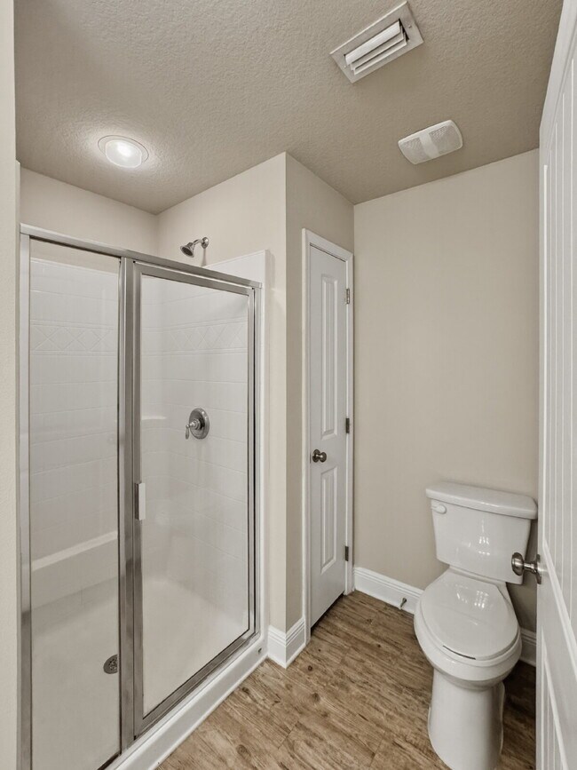 Building Photo - Navarre Lifestyle Living – Minutes to Beach & Base