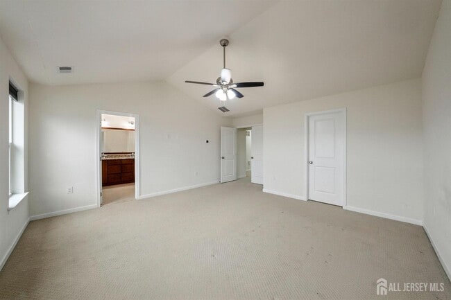 Building Photo - 30 Clover Ln