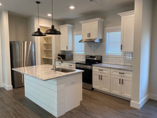 Building Photo - 205C Sterling
