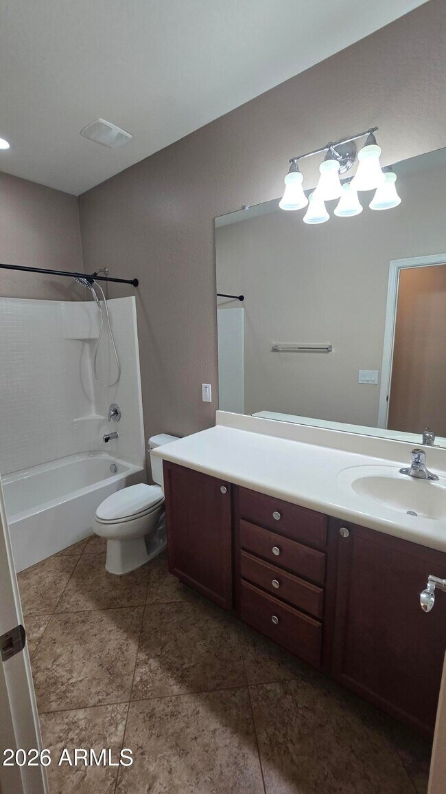 Building Photo - 10826 W Avenida Del Rey