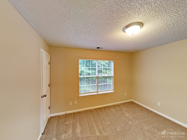 Building Photo - 831 Asbury Trail