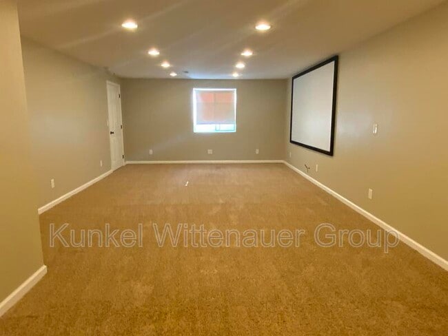 Building Photo - 108 Meadowcrest Dr